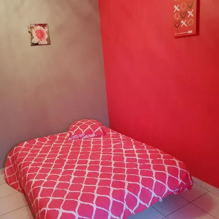 فندق مبيت وإفطار Les Chambres D Hotes Fleuries De La Jardinerie D *